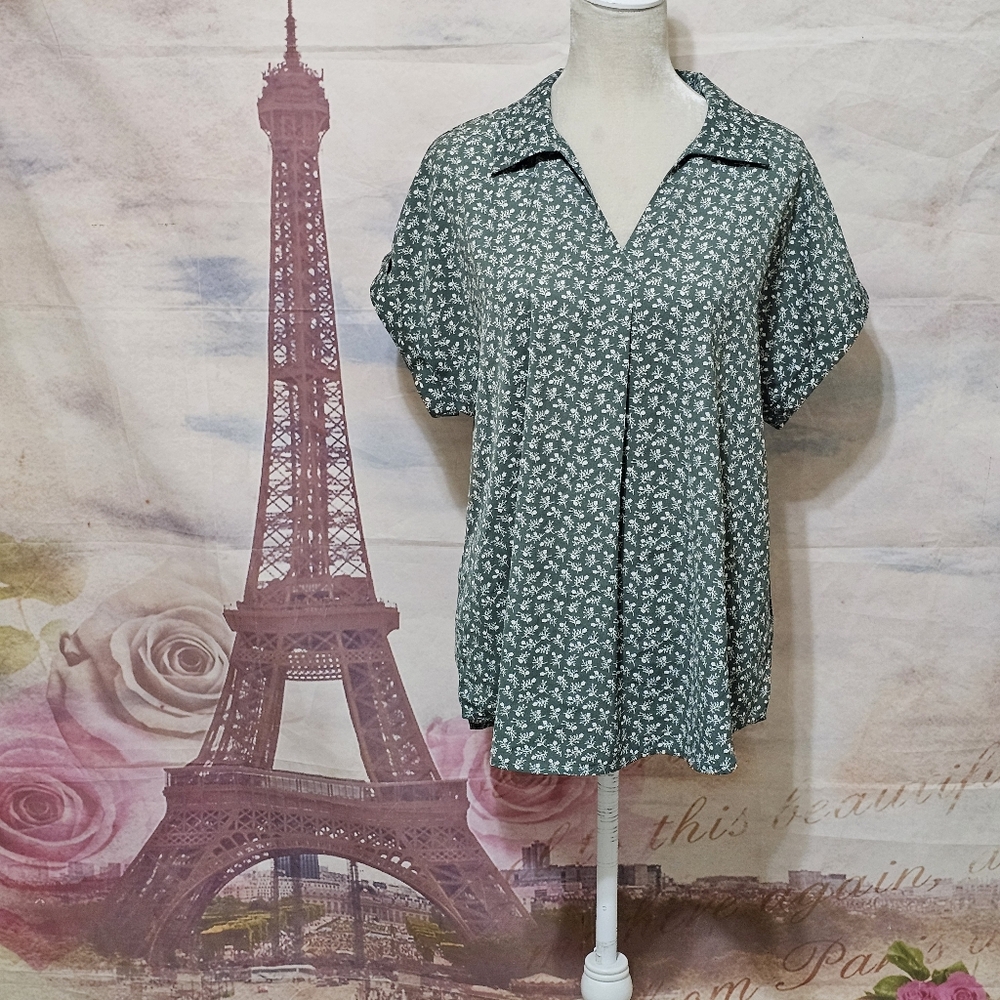 Gaharu Floral Green Women's Top